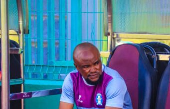 Shooting Stars’ GM Dimeji Lawal Charges Players not to Lose Focus