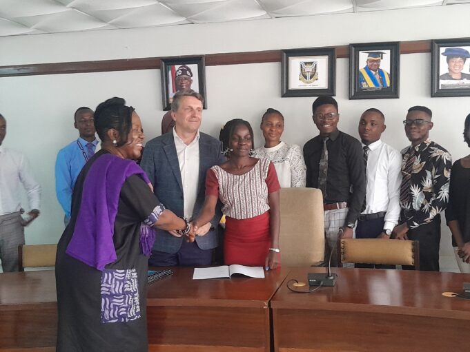 African medical students sign MoU with Lecturio on medical digital resources