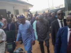 Videos and photos of arrivals of Southwest governors at Akeredolu’s residence, Jericho, Ibadan on Friday