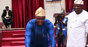 Makinde presents N434.2bn budget for 2024 fiscal year