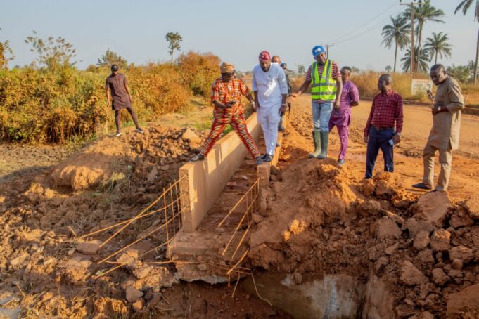 Oyo Speaker Inspects Ido-Eruwa Road Project, Urges Contractor to Deliver Quality Work