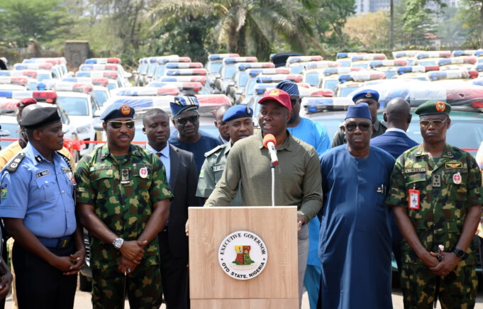 Five months after approval, Makinde presents 100 additional operational vehicles to security operatives