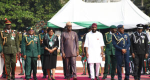 Cooperate with security agencies, Makinde urges residents