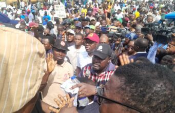 Photos: Governor Seyi Makinde addresses protesters