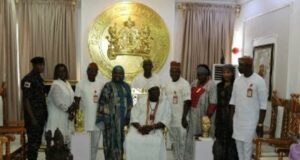 Ooni commends EFCC on tackling illegal forex operators