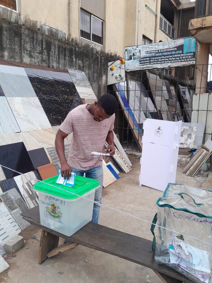 PHOTOS: As LG election begins in Oyo