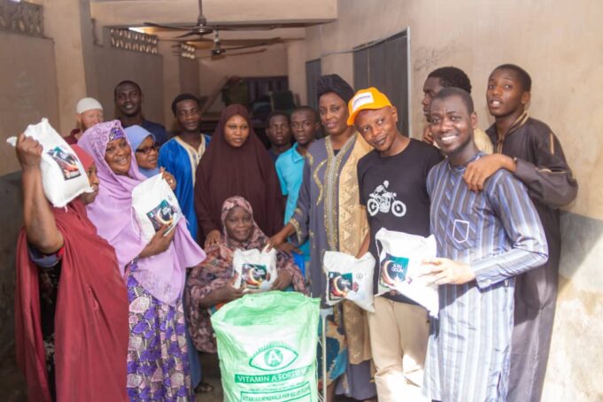 Senator Alli’s humanitarian efforts touch hearts in Sabo, Ibadan