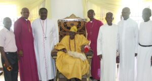 Bishops Akinfenwa, Aladekugbe, other Anglican clerics pay homage to Olubadan designate