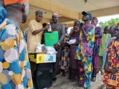 Oyo farmers get govt inputs