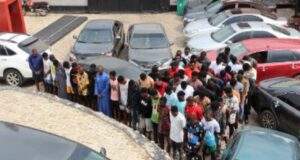 EFCC arrests 64 suspected internet fraudsters in Osun
