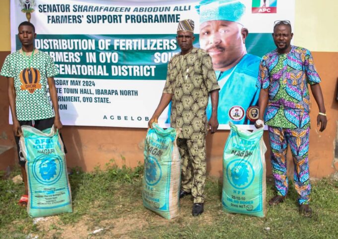 Farmers express gratitude as Senator Alli bolsters agricultural prosperity with fertilizer donation