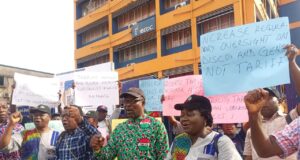 UPDATED: Oyo NLC, TUC picket NERC, IBEDC offices Ibadan, demands total reversal of tariff hike