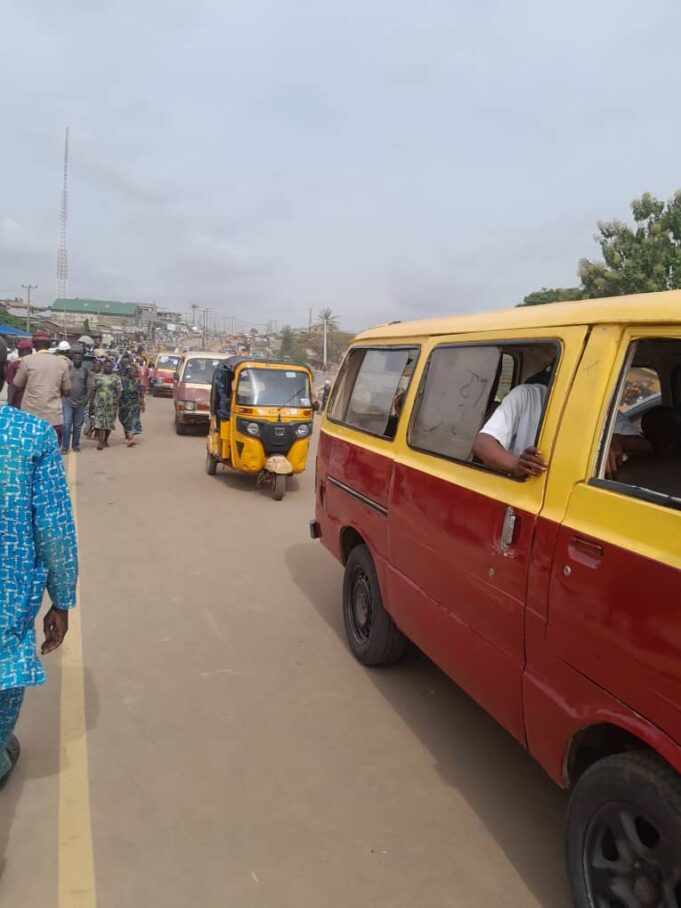 Oyo govt opens part of Olodo bridge for vehicles, pedestrians