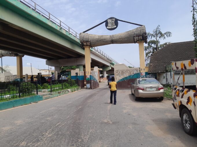 Strike: Oyo workers report for duties, banks shut in Ibadan