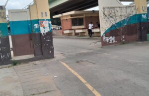 Labour leaders re-open Oyo govt Secretariat gate