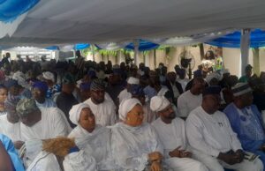 UPDATED: Four years after, Folarin, Sunday Dare, Adeyemo, Olaniyan, Zach, other dignitaries storm Ajimobi’s residence