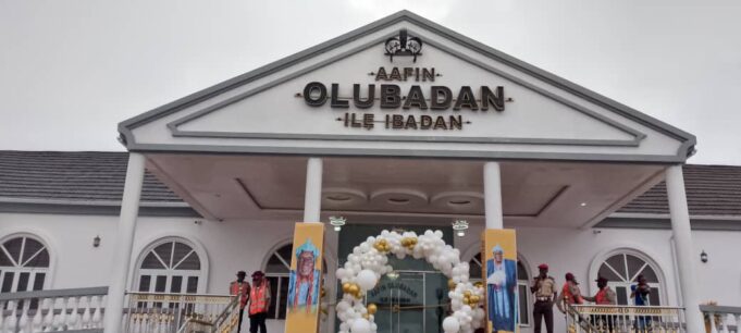 Makinde, Olakulehin arrive Olubadan Palace for commissioning