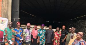 FG, Oyo govt begins distribution of 21,000 bags of fertilizers to 10,500 farmers