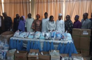 Canada-based Ibadan indigenes donate medical equipment to Oyo govt