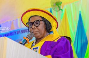 Alayande Varsity Vice-chancellor, olaniyan Celebrates Pioneer Registrar, Olubunmi Siju’ Asunmo At 60