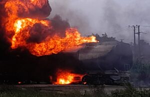 Commuters stranded as petrol tanker explodes, five vehicles burnt in Iyana Ajia, Ibadan