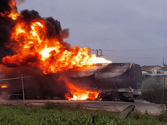 Photos: Five vehicles burnt as tanker explodes in Ibadan