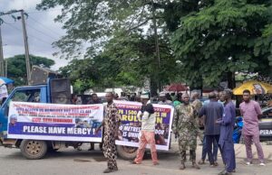 ICR: Affected residents storm Oyo Secretariat in protest
