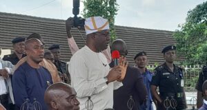 Protesters: Makinde arrives protest scene, to address protesters