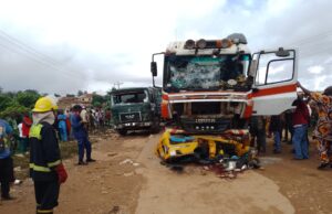 Six died, others critically injured as articulated vehicle lost control