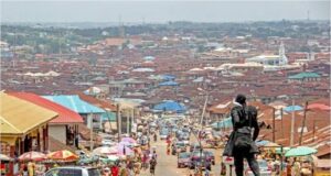 Collapsed building claims ten lives, seven rescued in Ibadan
