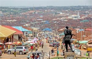 Collapsed building claims ten lives, seven rescued in Ibadan