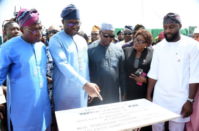 Makinde releases N2bn for Ido-Eruwa road, turn sod for Eruwa Agribusinesses Industrial hub