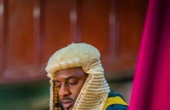 Oyo Speaker, Ogundoyin pledges legislative support for 2025 budget proposal