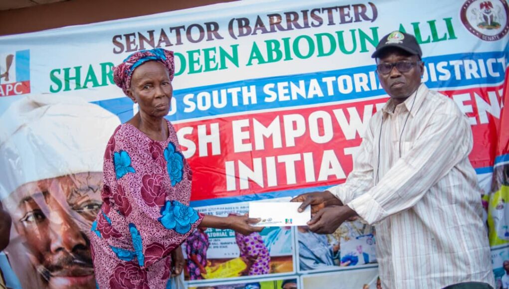 Senator Alli begins cash empowerment for women in Oyo South