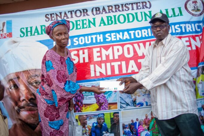 Senator Alli begins cash empowerment for women in Oyo South