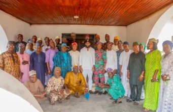 Oyo Speaker, Ogundoyin hosts 33 LG PDP chairmen to foster unity