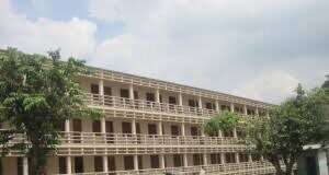 Midnight scare as fire guts a section of UI females hostel