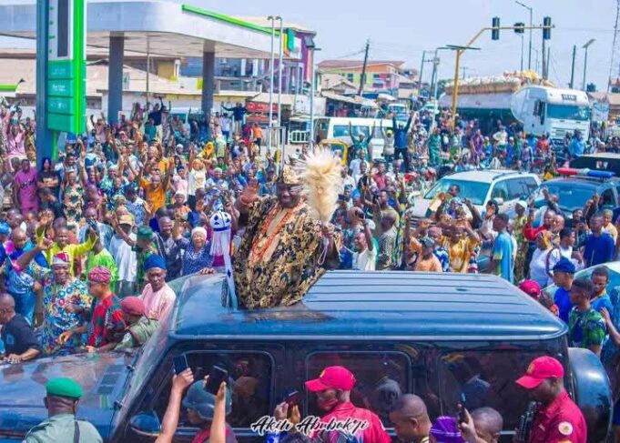 Oyo town welcomes Alaafin amidst festive celebrations