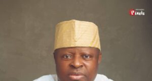 A legendary Sports Administrator TURNS 70: Celebrating Ui’s Dr Raufu Bolaji Ojo-Oba