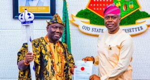 UPDATED: Makinde presents instruments of office to new Alaafin, as coronation holds in four weeks