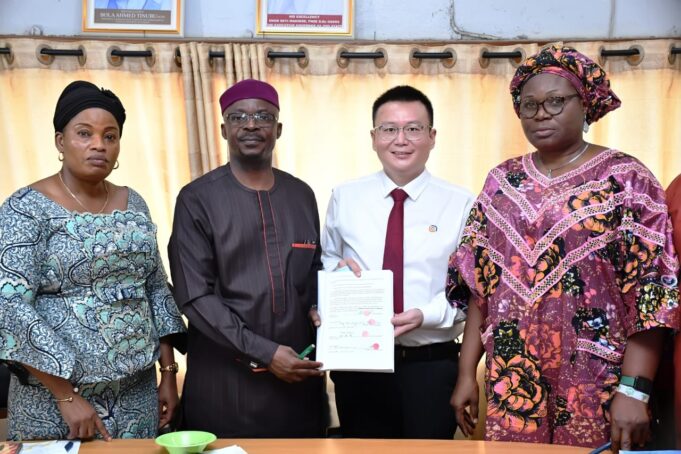 Oyo RAAMP signs N16bn contract for construction of 68km road project