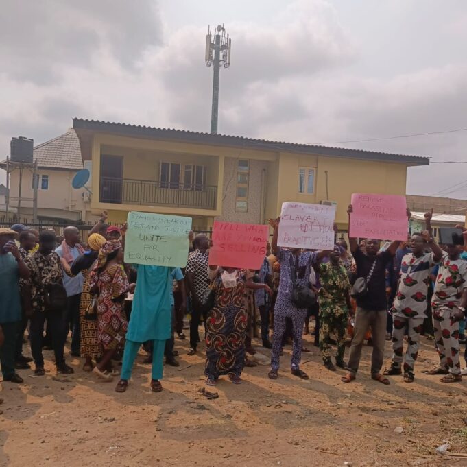 Again, electricity workers picket IBEDC