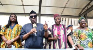 Oyo pensioners hail Makinde for upward review of pay