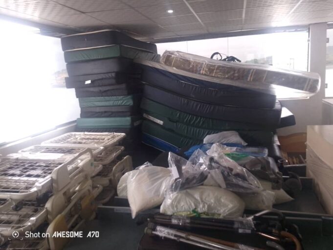 Alaafin donates medical equipments to community health centre In Oyo