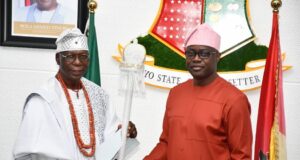New Eleruwa gets instruments of office from Makinde