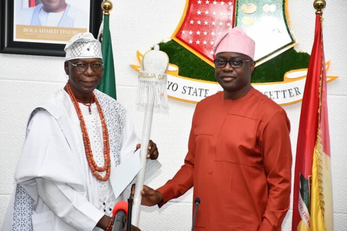New Eleruwa gets instruments of office from Makinde