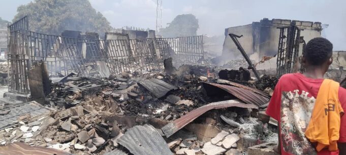 Aleshinloye market fire; over 500 shops affected due to absence of fire trucks, water supply – NEMA