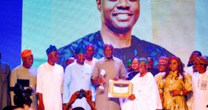 Makinde bags Independent Newspaper Man of the Year award