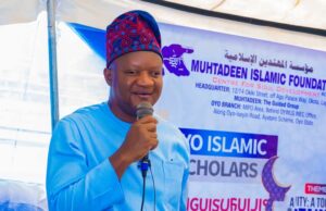 Senator Alli felicitates APC chieftain, Akeem Agbaje on birthday