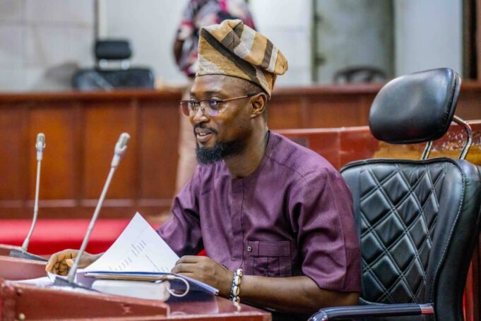 Oyo Speaker congratulates Afijio lawmaker, Oparinde, commends exemplary dispositions